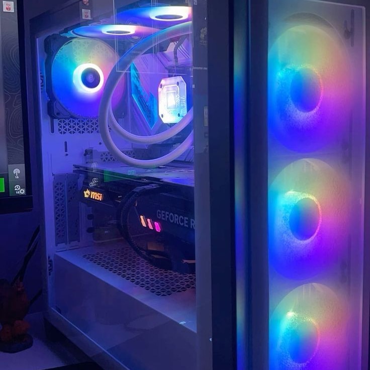 PC blanc RGB, watercooling et MSI GeForce RTX